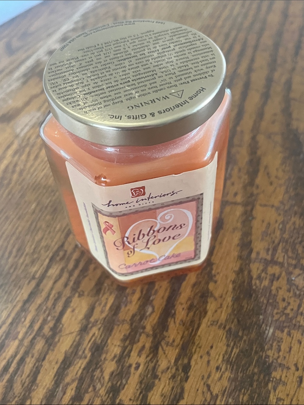 Home interiors Ribbons of Love carrot cake Scented Candle